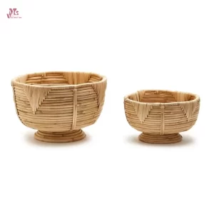 Round cane planter