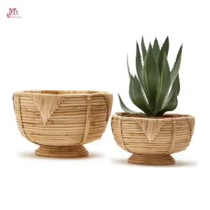 Round cane planter