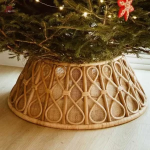 Collar Tree Skirt