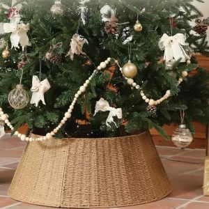 Collar Tree Skirt
