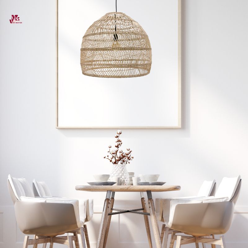 Pendant lights and chandeliers