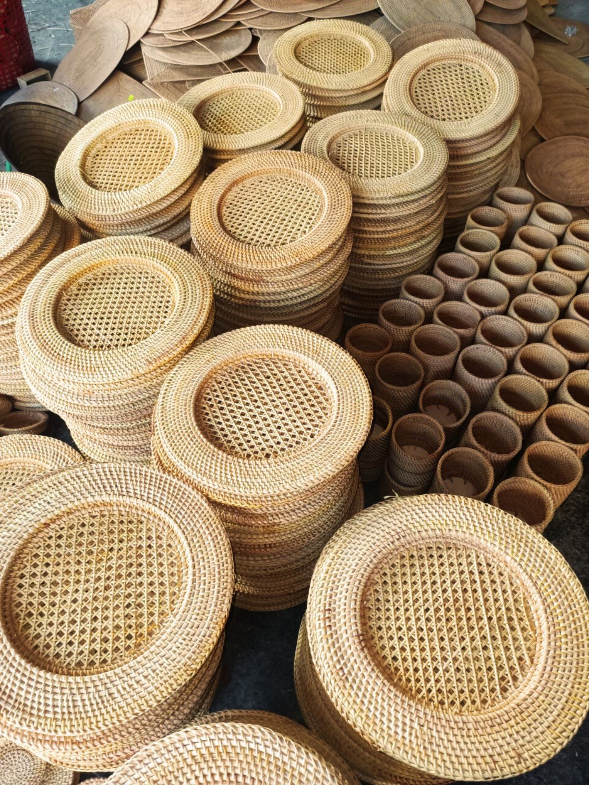 Tableware & Dining
